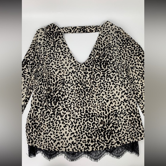 Daytrip Leopard print long sleeve Blouse size small - Picture 7 of 9